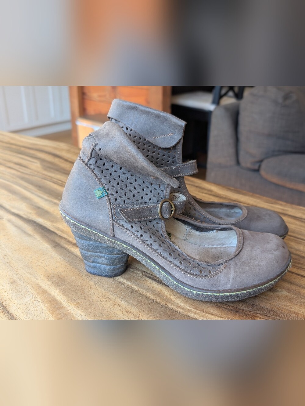 El Natura Lista Women’s Light Brown Shoes